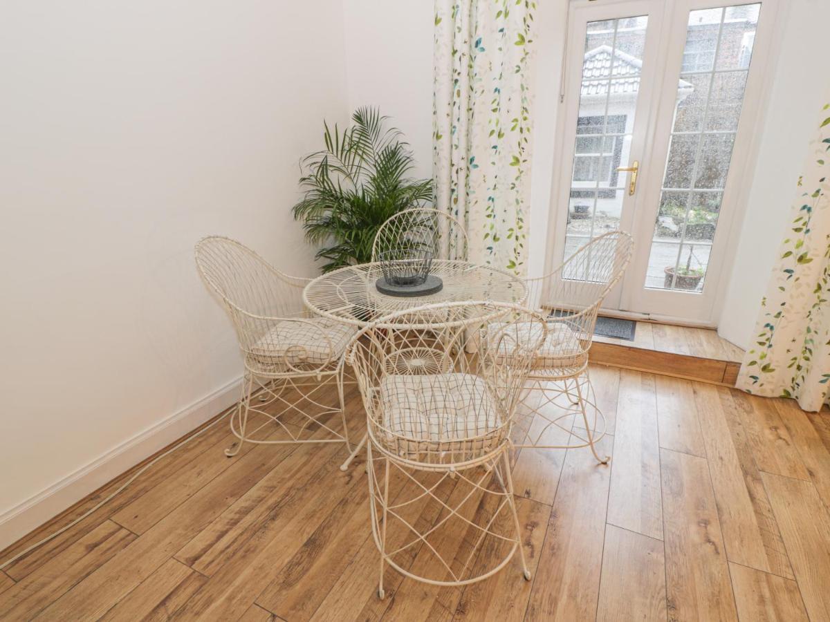Garden Apartment Ayr Extérieur photo